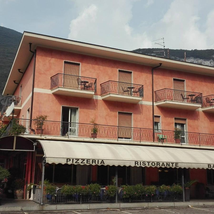 Hotel Belvedere Rivalta di Brentino Buitenkant foto
